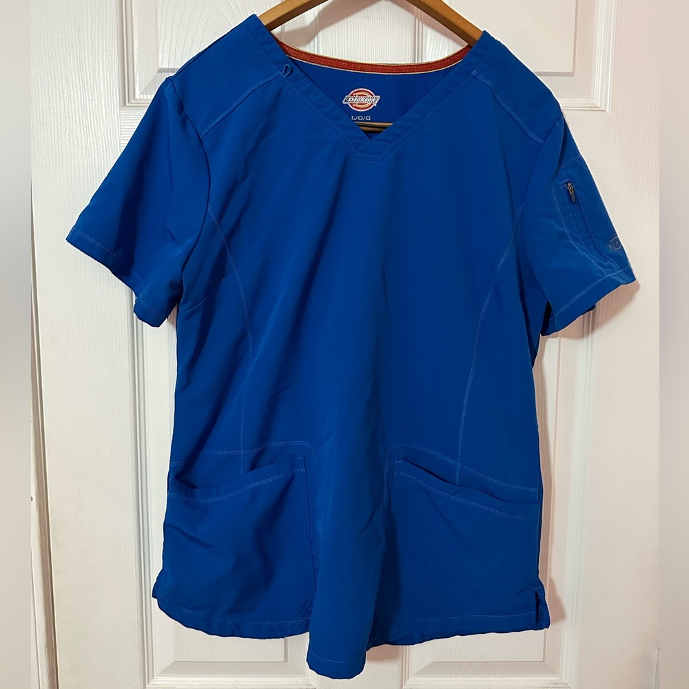 Dickies Scrub Set Royal Blue Lg top Medium regualr length cargo bottom